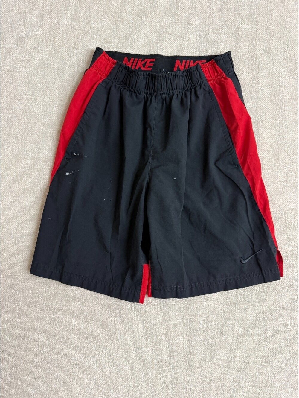 Nike Mens Small Black Red Dri-FIT Athletic Basketball Shorts White Stains Flaw